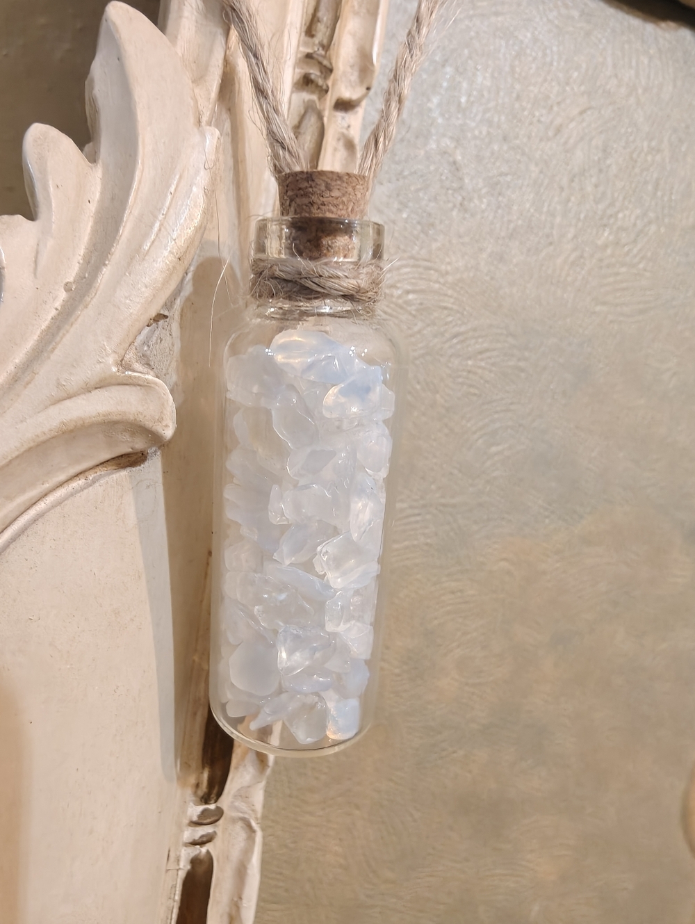 Opalite Chips - Picture 3 of 3